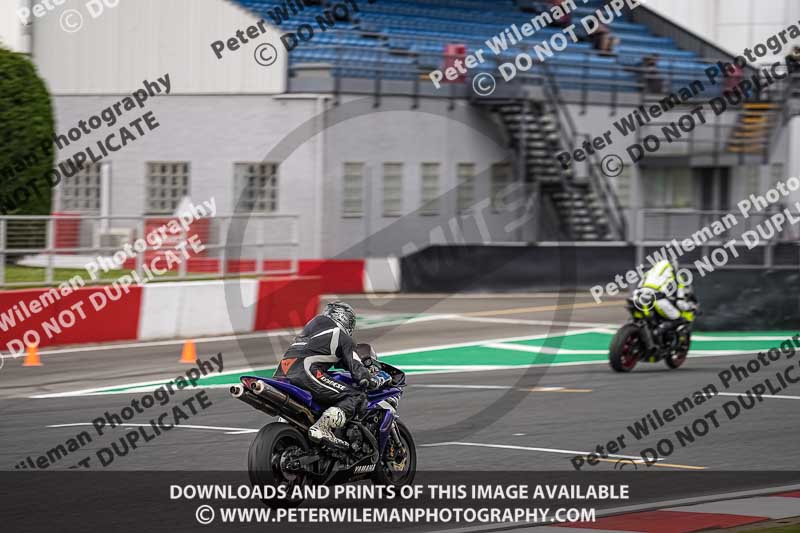 donington no limits trackday;donington park photographs;donington trackday photographs;no limits trackdays;peter wileman photography;trackday digital images;trackday photos